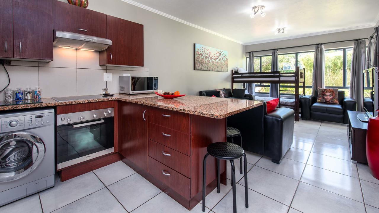 Jozistay @ Jackal Creek Apartments Roodepoort Dış mekan fotoğraf