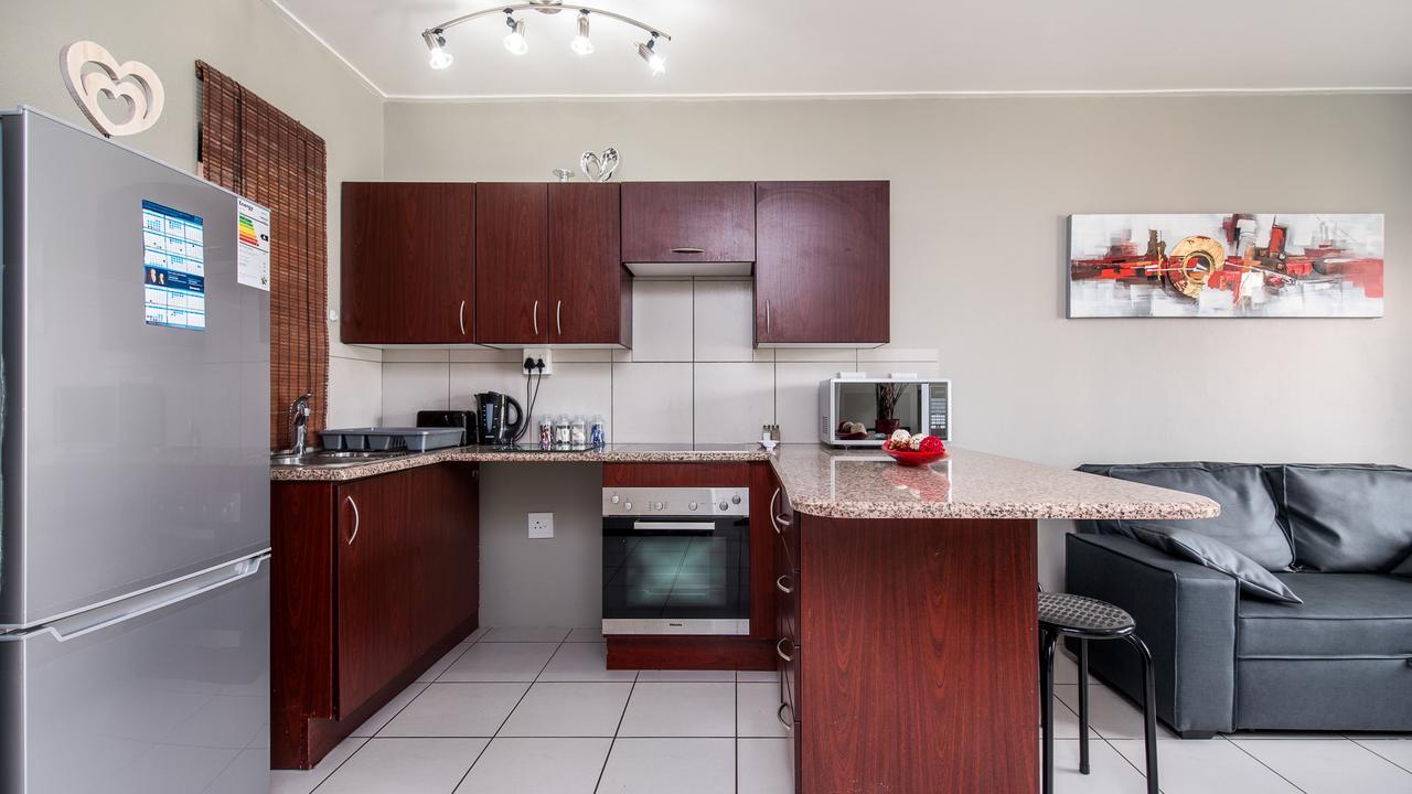 Jozistay @ Jackal Creek Apartments Roodepoort Dış mekan fotoğraf