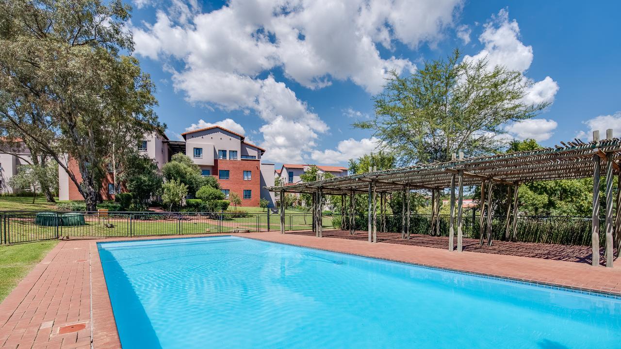 Jozistay @ Jackal Creek Apartments Roodepoort Dış mekan fotoğraf